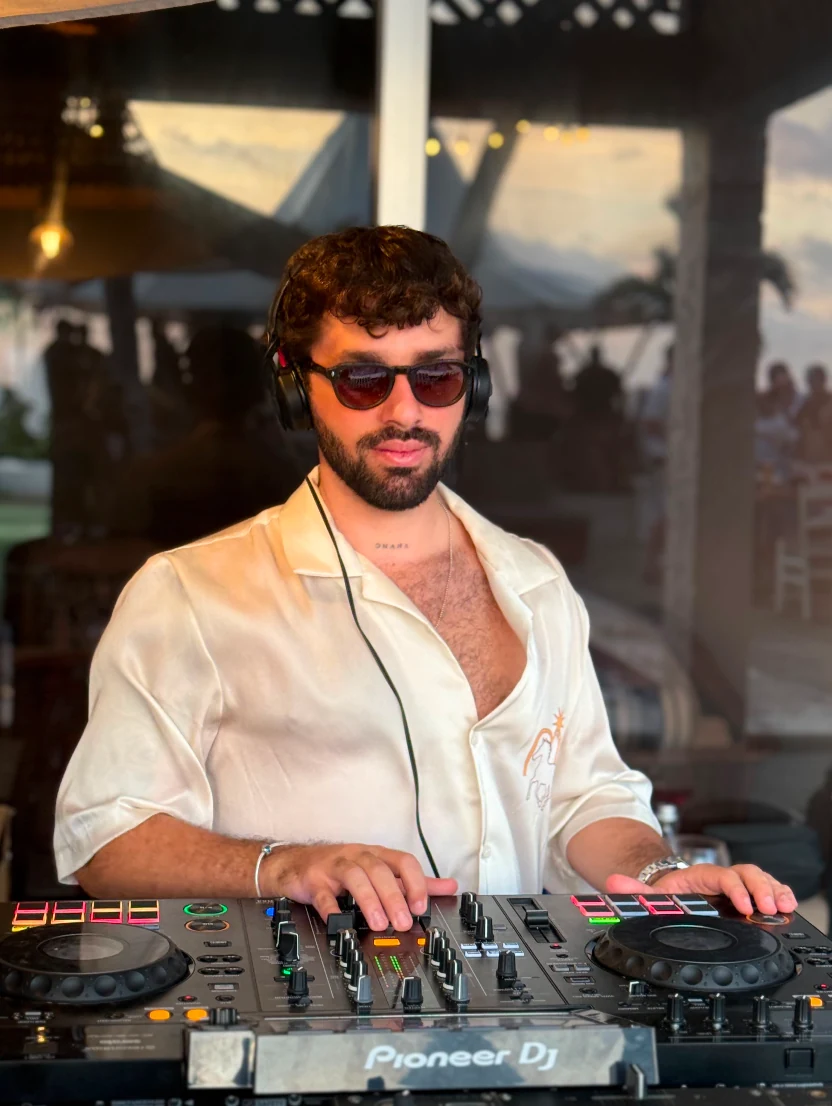 DJ para experiencias Seaduction